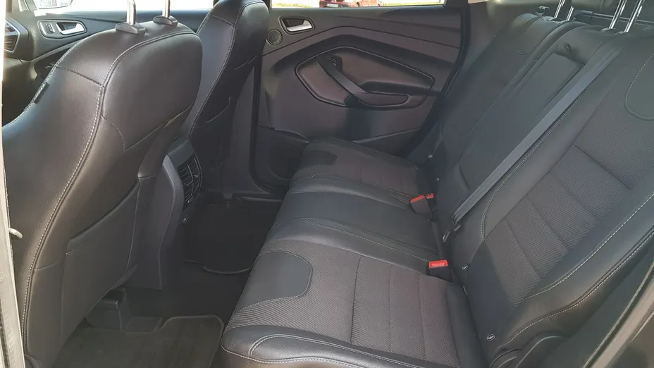 FORD Kuga -
