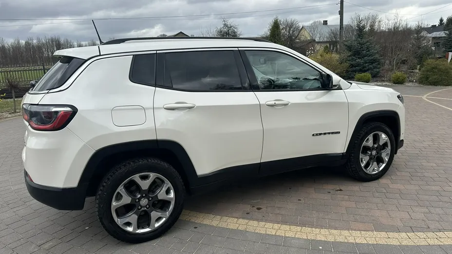 JEEP Compass -