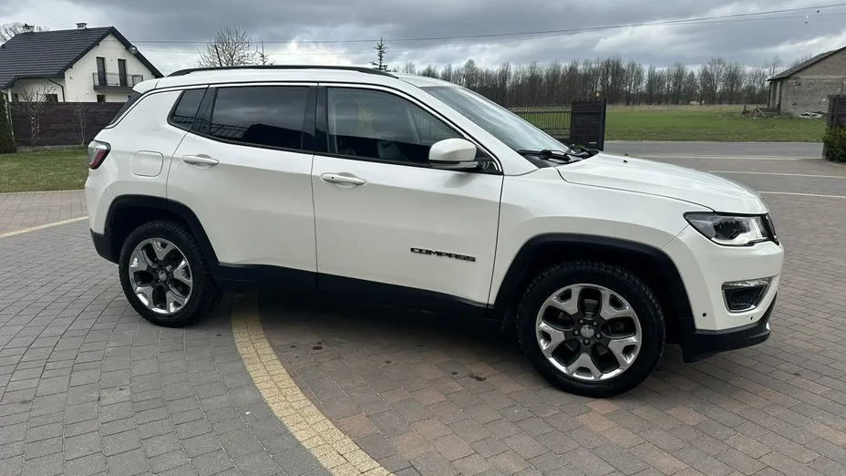 JEEP Compass -