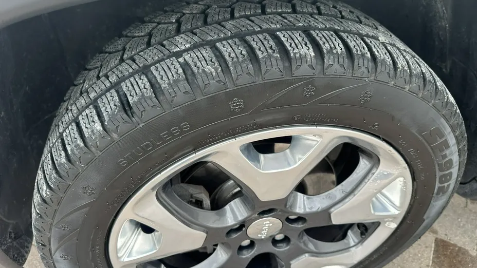JEEP Compass -
