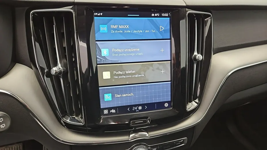 VOLVO XC60 -