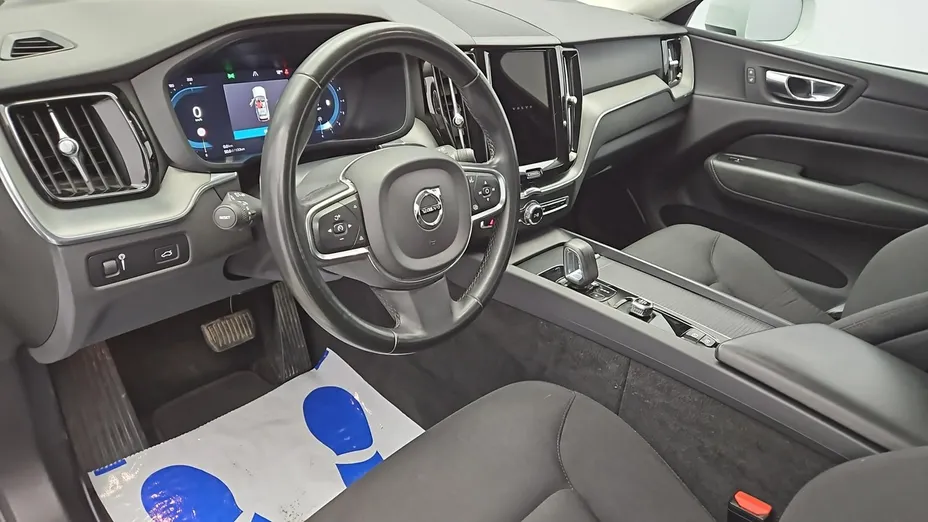 VOLVO XC60 -