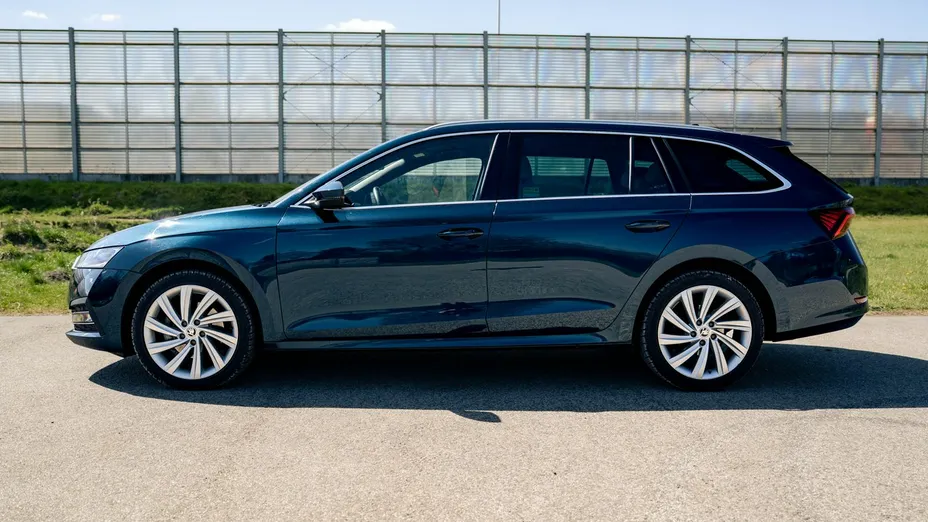 SKODA Octavia -