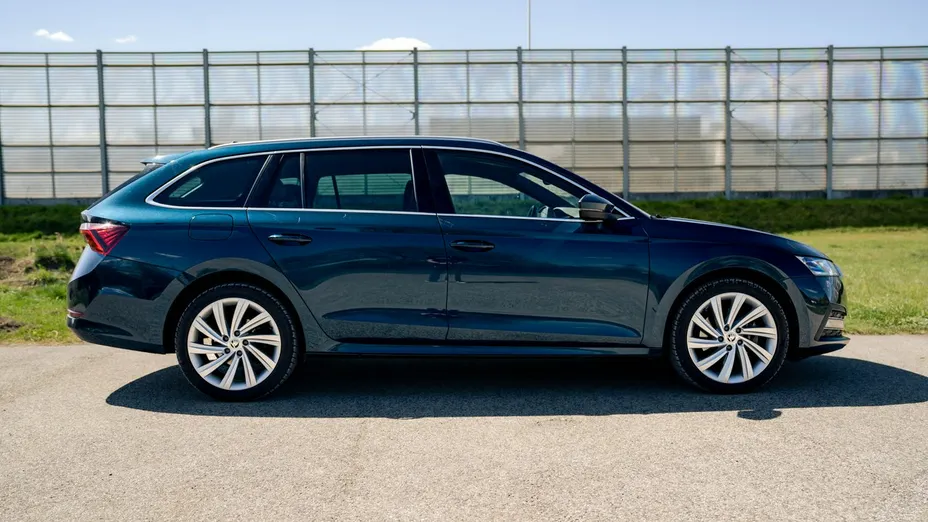 SKODA Octavia -