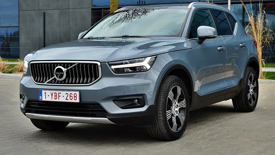 VOLVO XC40 -