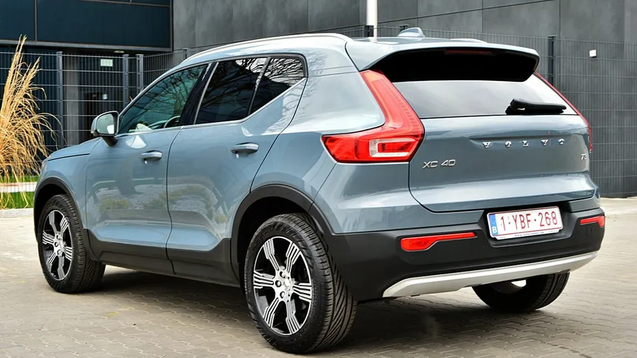 VOLVO XC40 -