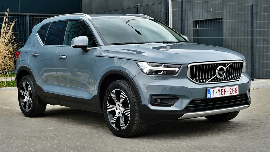 VOLVO XC40 -