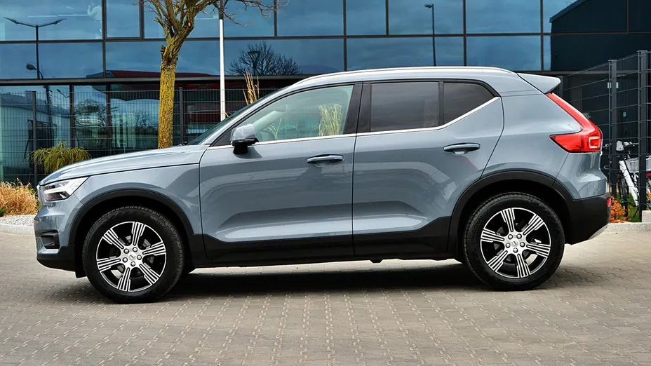 VOLVO XC40 -