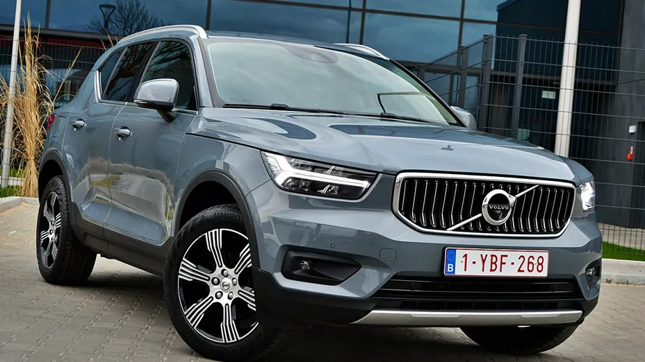 VOLVO XC40 -