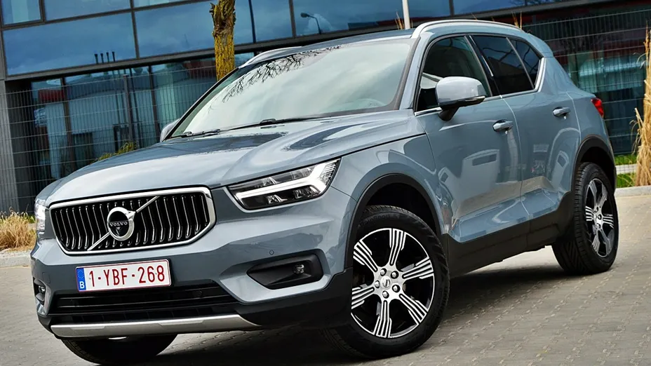 VOLVO XC40 -