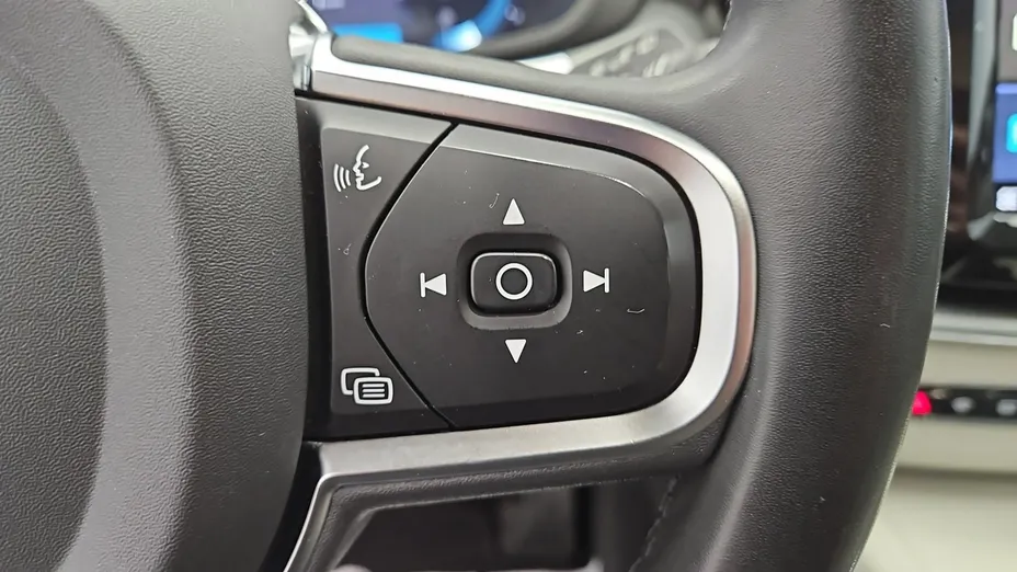 VOLVO XC60 -