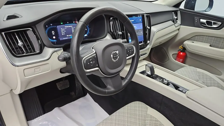VOLVO XC60 -