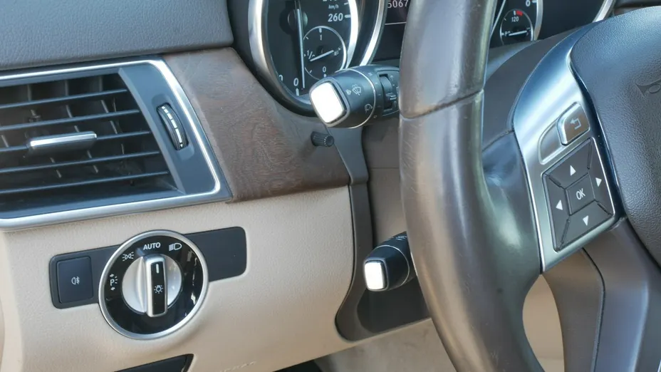 MERCEDES-BENZ ML -