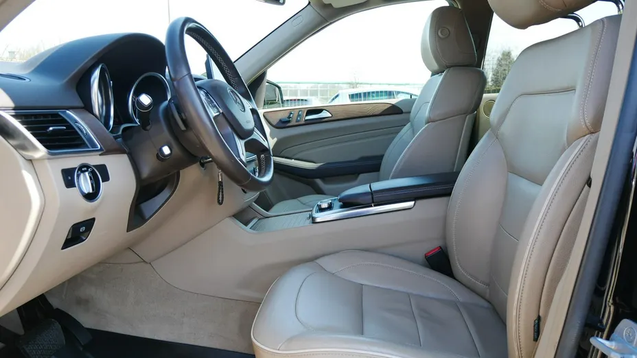 MERCEDES-BENZ ML -