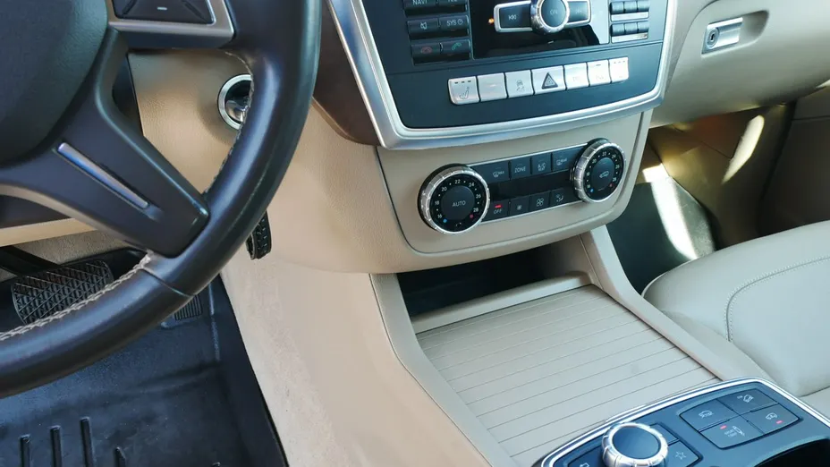 MERCEDES-BENZ ML -