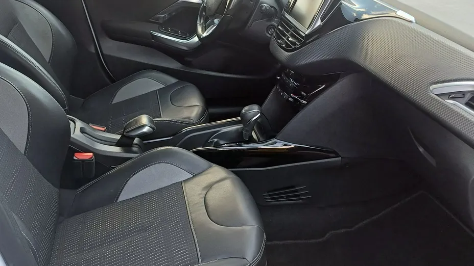 PEUGEOT 2008 -