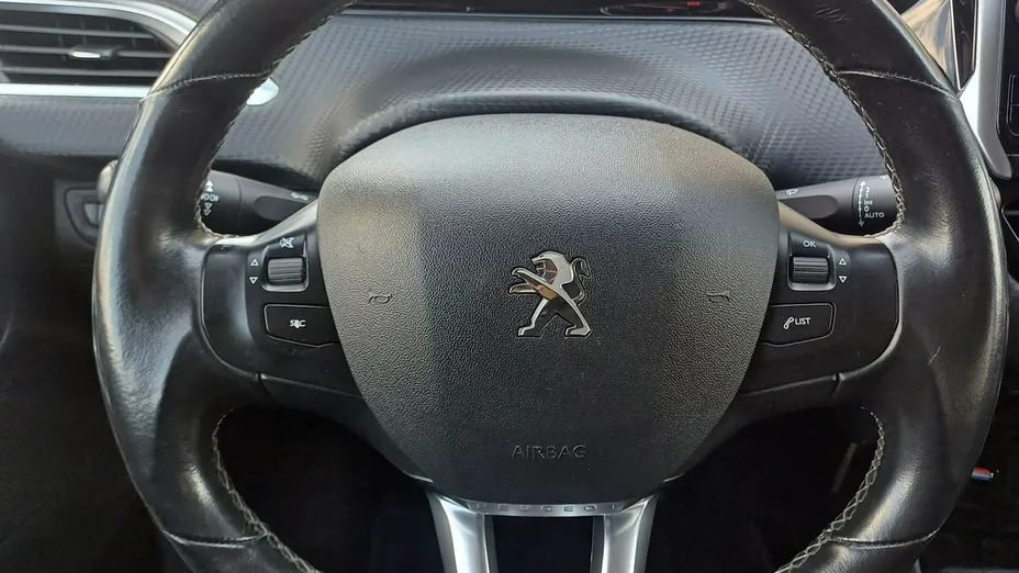 PEUGEOT 2008 -