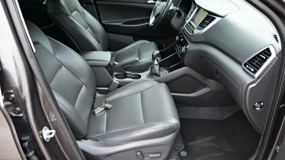 HYUNDAI Tucson -