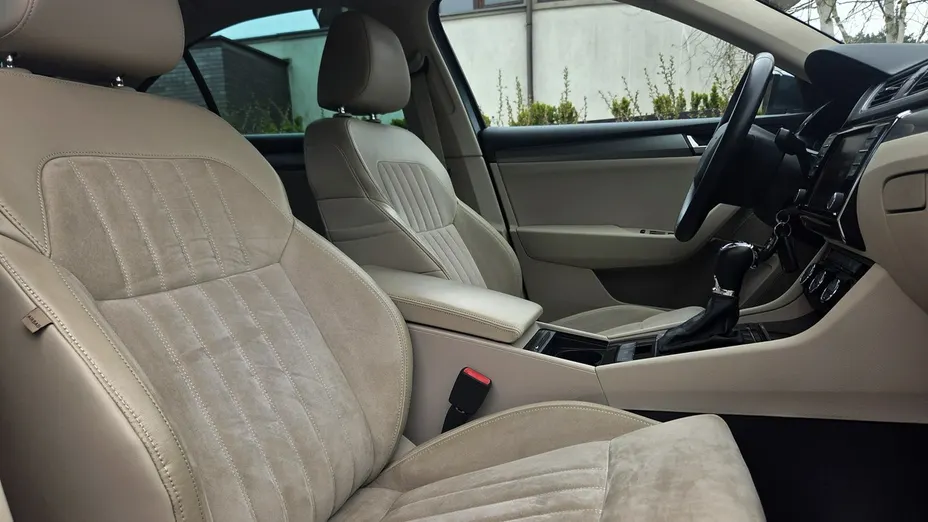SKODA Superb -