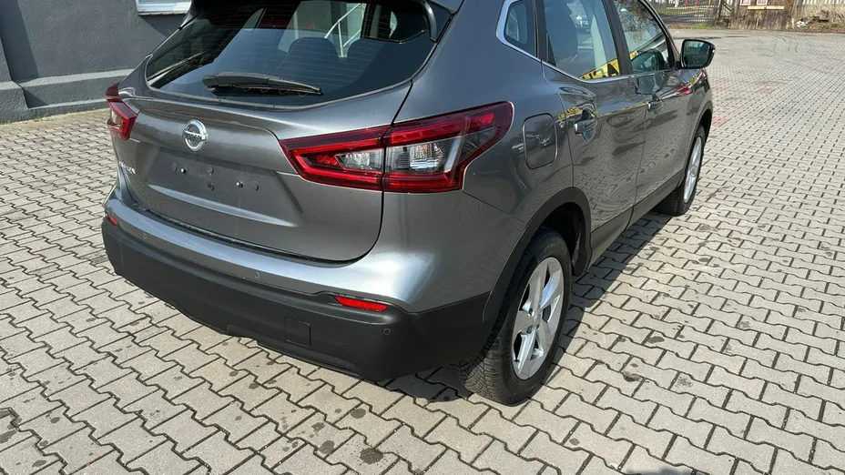 NISSAN Qashqai -
