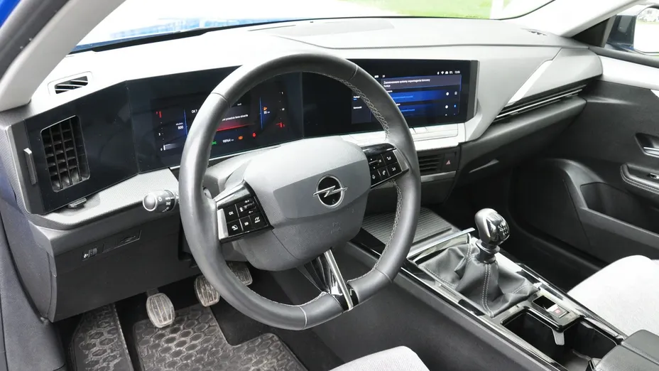 OPEL Astra -