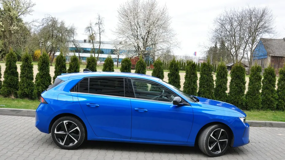 OPEL Astra -