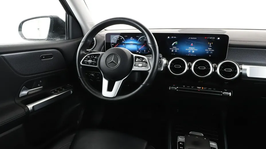 MERCEDES-BENZ GLB -