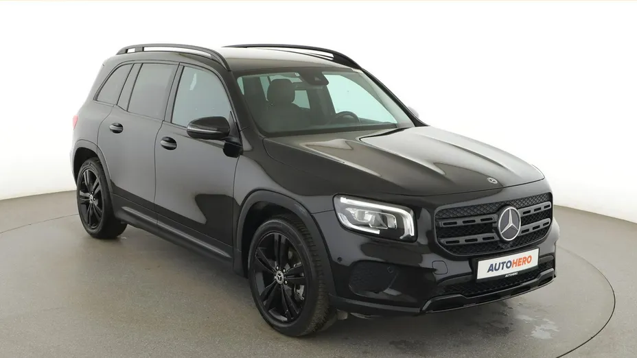 MERCEDES-BENZ GLB -