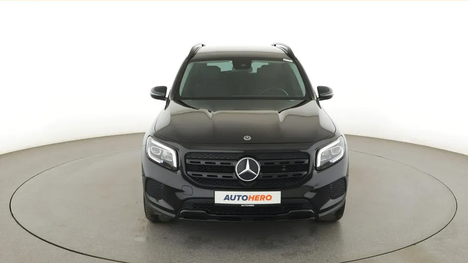 MERCEDES-BENZ GLB -