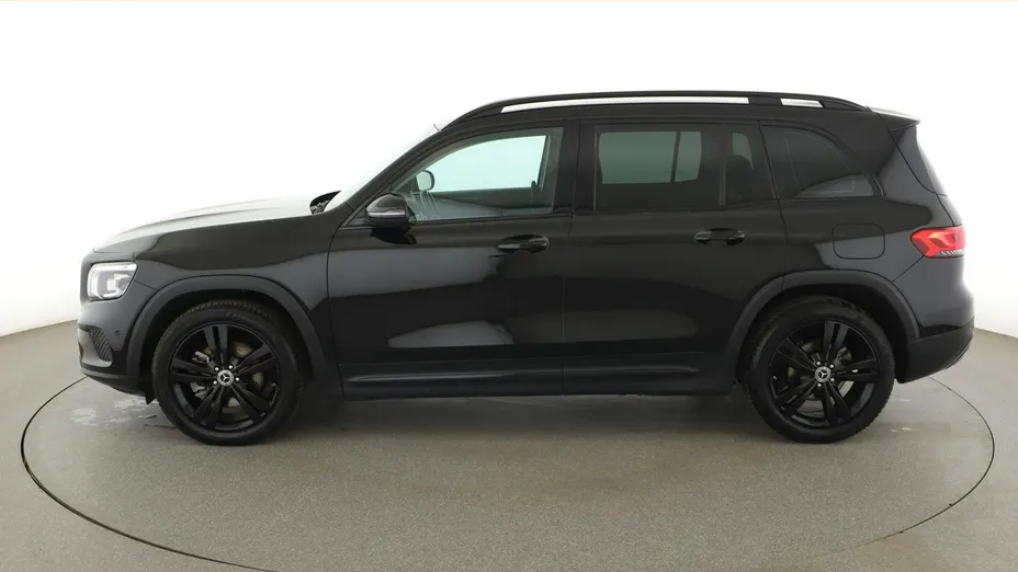 MERCEDES-BENZ GLB -