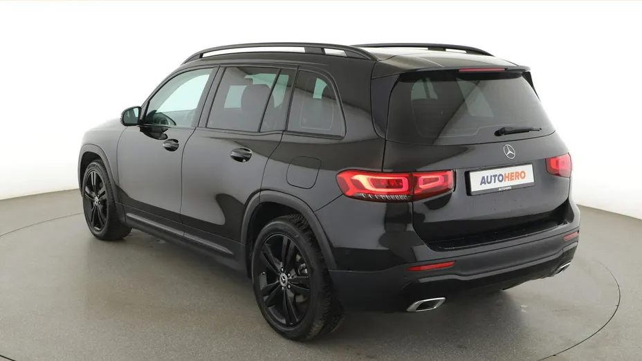 MERCEDES-BENZ GLB -
