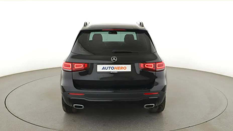 MERCEDES-BENZ GLB -