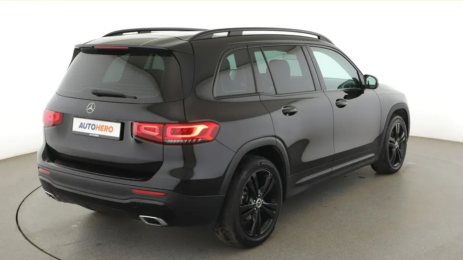MERCEDES-BENZ GLB -