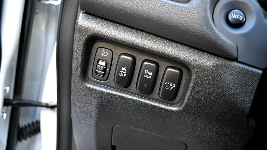 MITSUBISHI ASX -