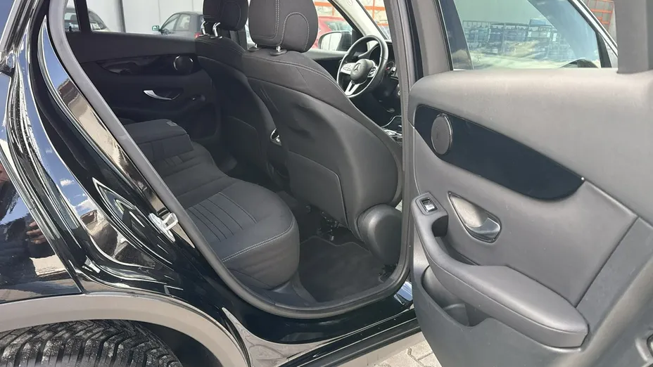MERCEDES-BENZ GLC -