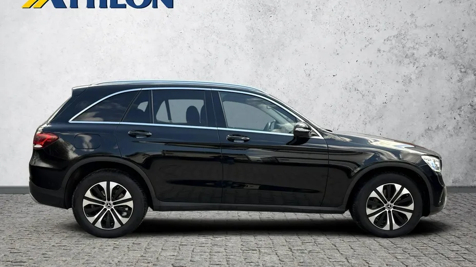 MERCEDES-BENZ GLC -