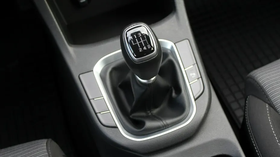 HYUNDAI i30 -
