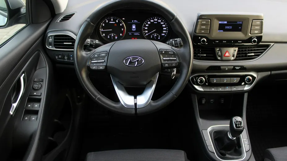 HYUNDAI i30 -