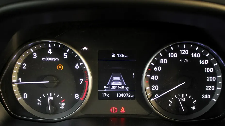 HYUNDAI i30 -