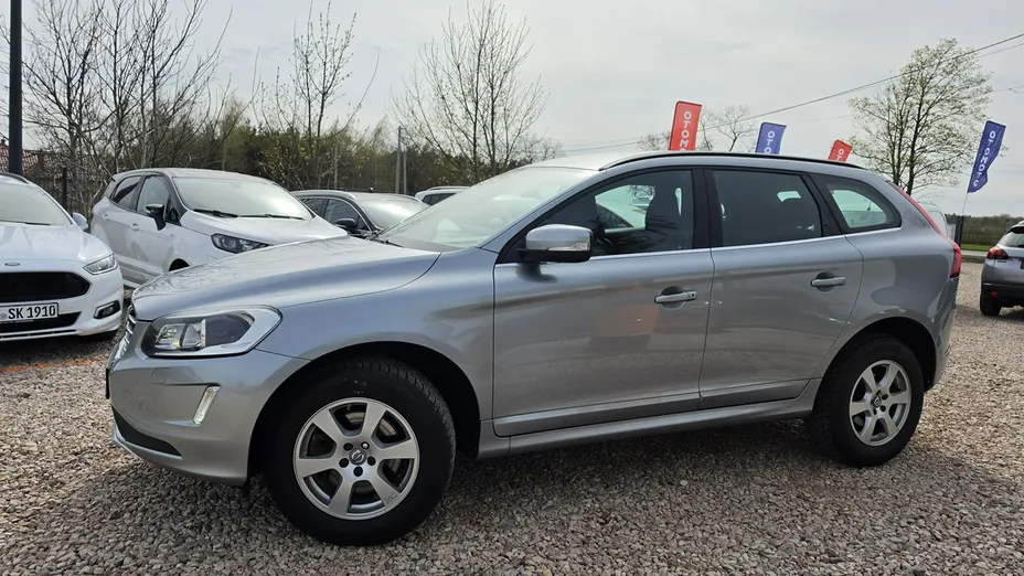 VOLVO XC60 -