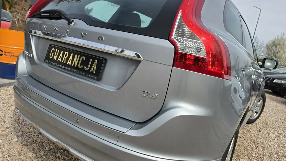VOLVO XC60 -