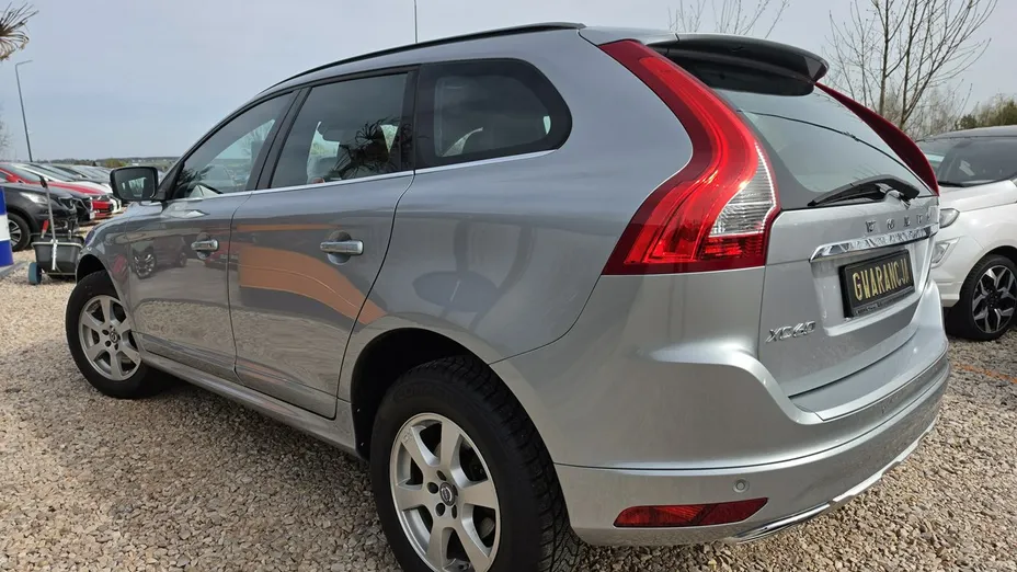 VOLVO XC60 -
