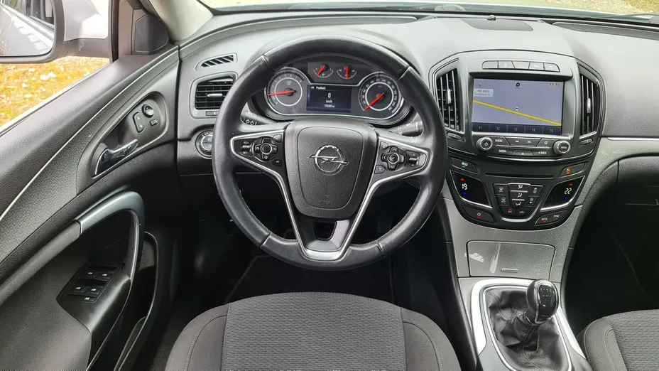 OPEL Insignia -