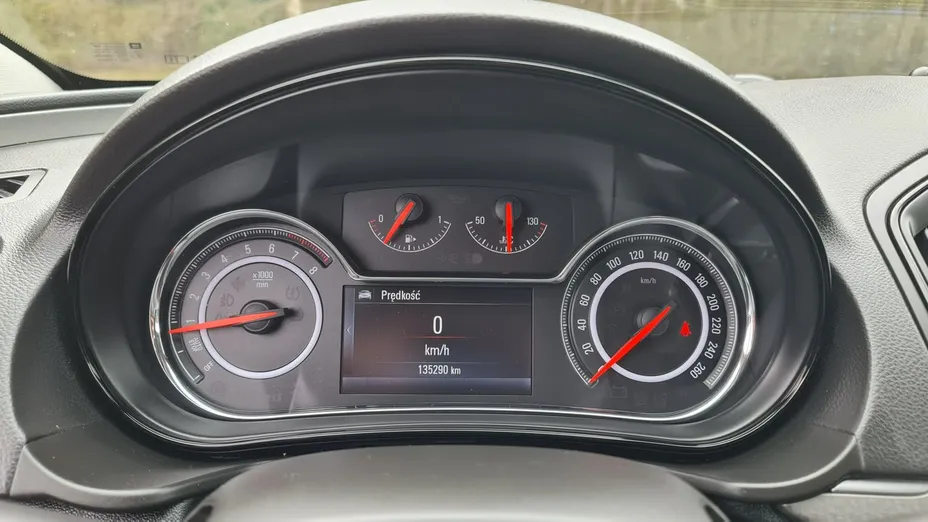 OPEL Insignia -