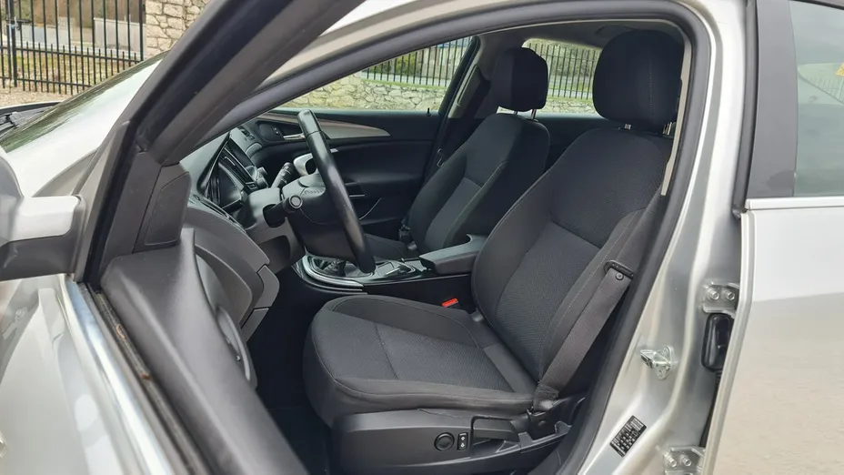 OPEL Insignia -
