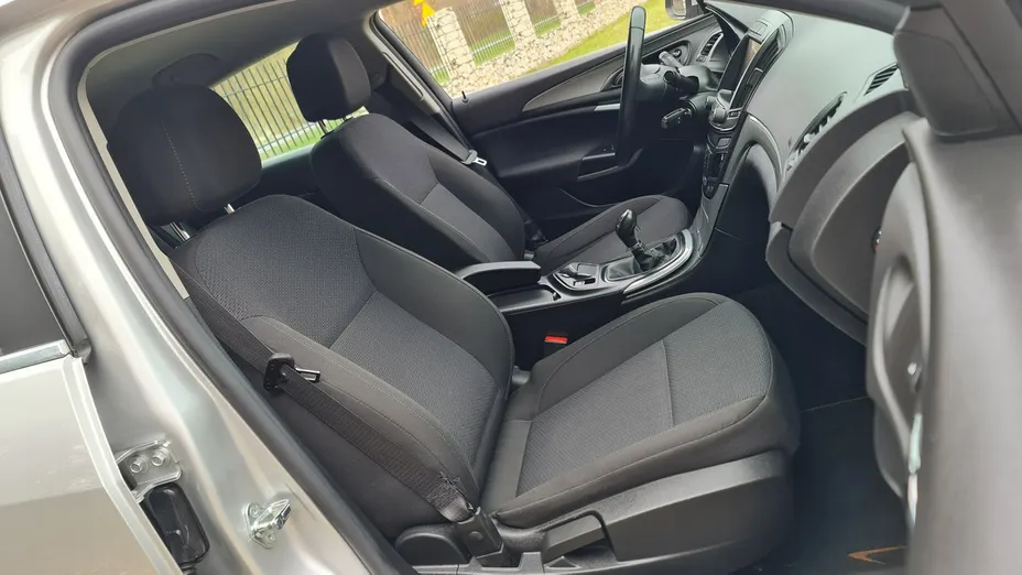 OPEL Insignia -