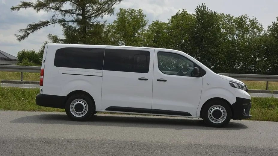 TOYOTA Proace Verso -