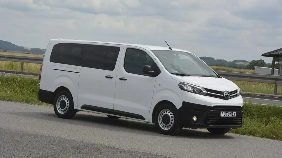 TOYOTA Proace Verso -