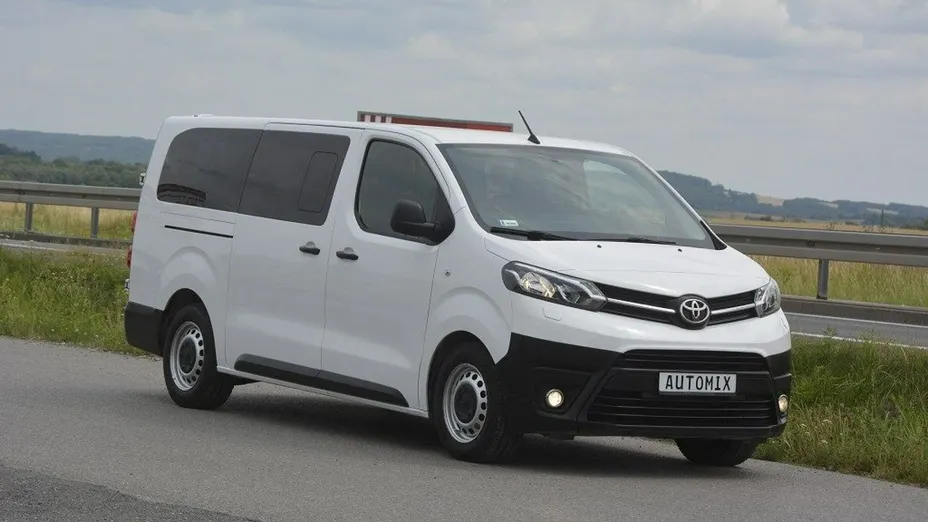 TOYOTA Proace Verso -