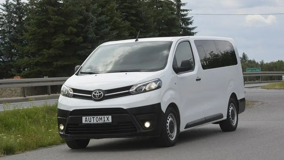 TOYOTA Proace Verso -